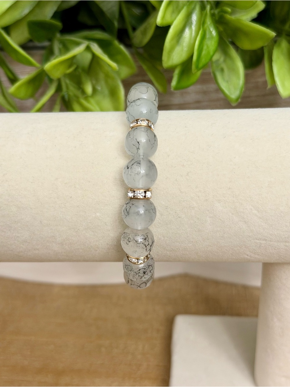 Beaded Gray Agate Stretch Bracelet with Gold Accents